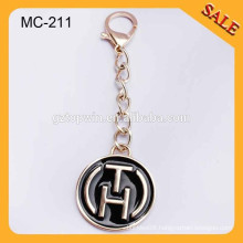 MC211 Custom gold metal hang label handbag logo metal tagswith chain hook